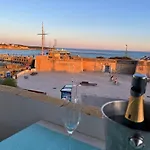 Welkome Ocean Breeze Апартаменты